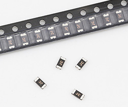 集電通插件自恢復(fù)保險絲